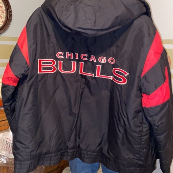 Chicago bulls jacket - Picture 3 of 3